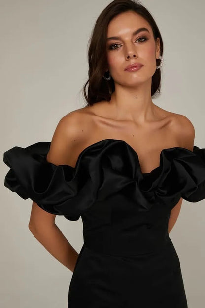 Da Donna Abito Mini con Spalle Scoperte Corpino con Volant d'Effetto